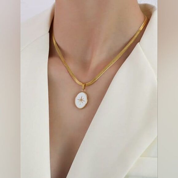 18K Gold Plated Snake Chain Necklace 18.5" New - Picture 2 of 3